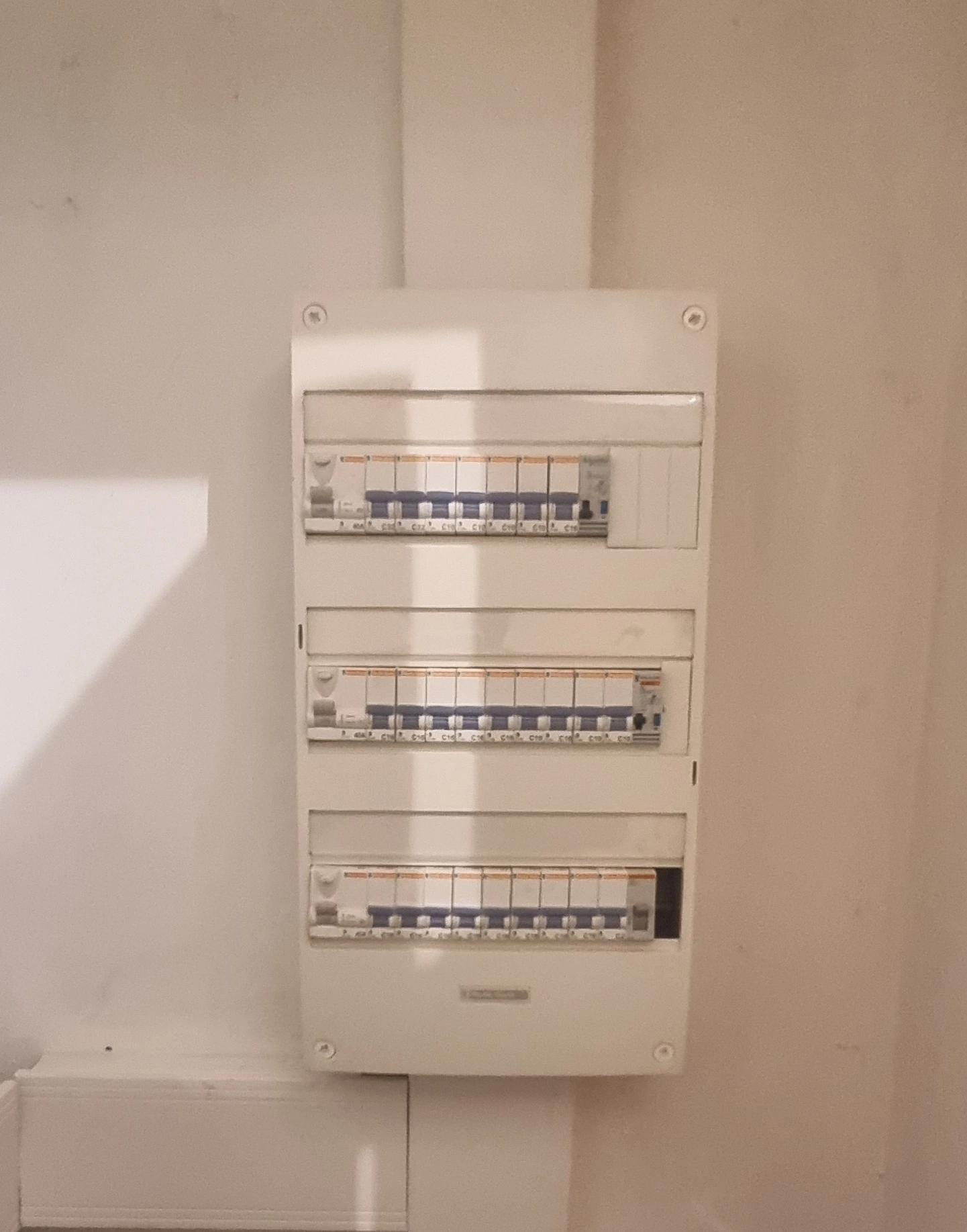 Photo de la prestation : Le diagnostic de l'installation électrique pour la location